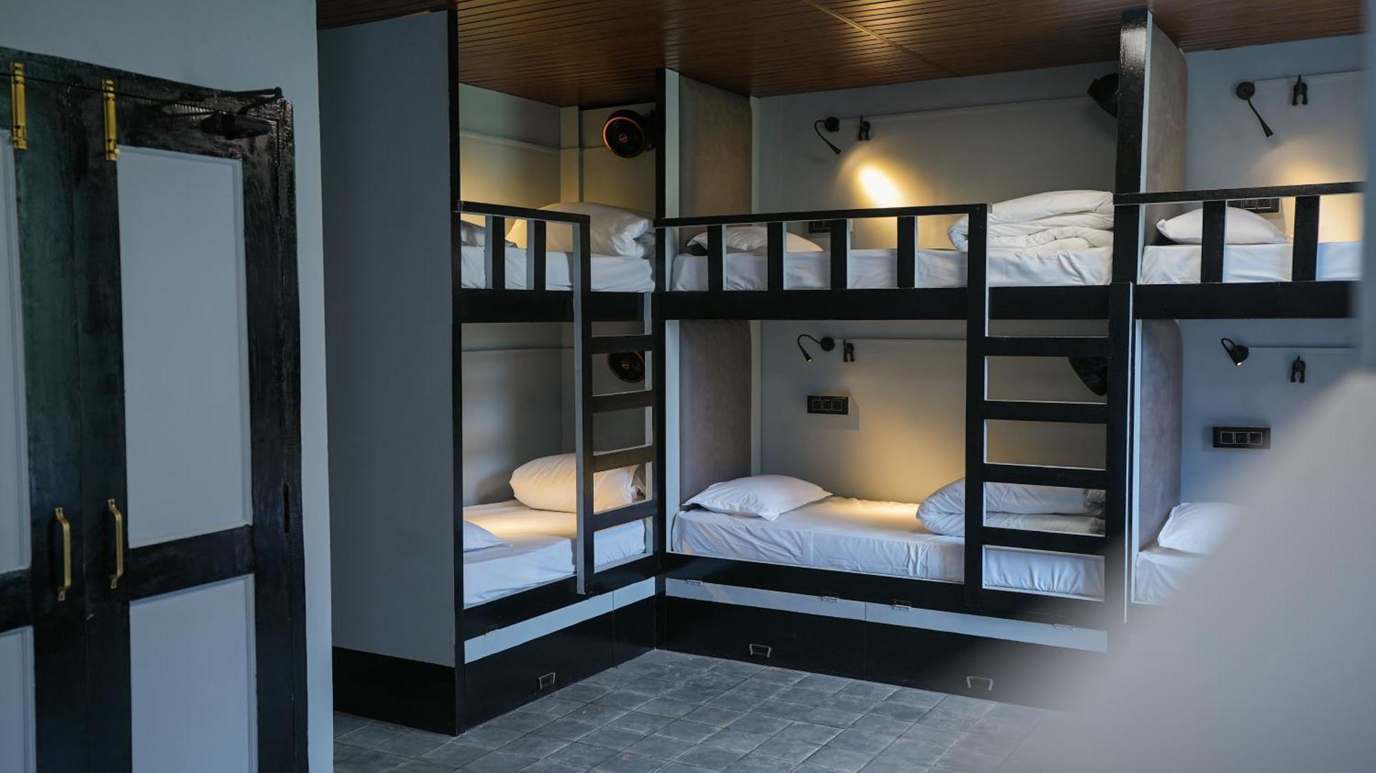 Sort By Stays, Kareri Dharamszala Kültér fotó